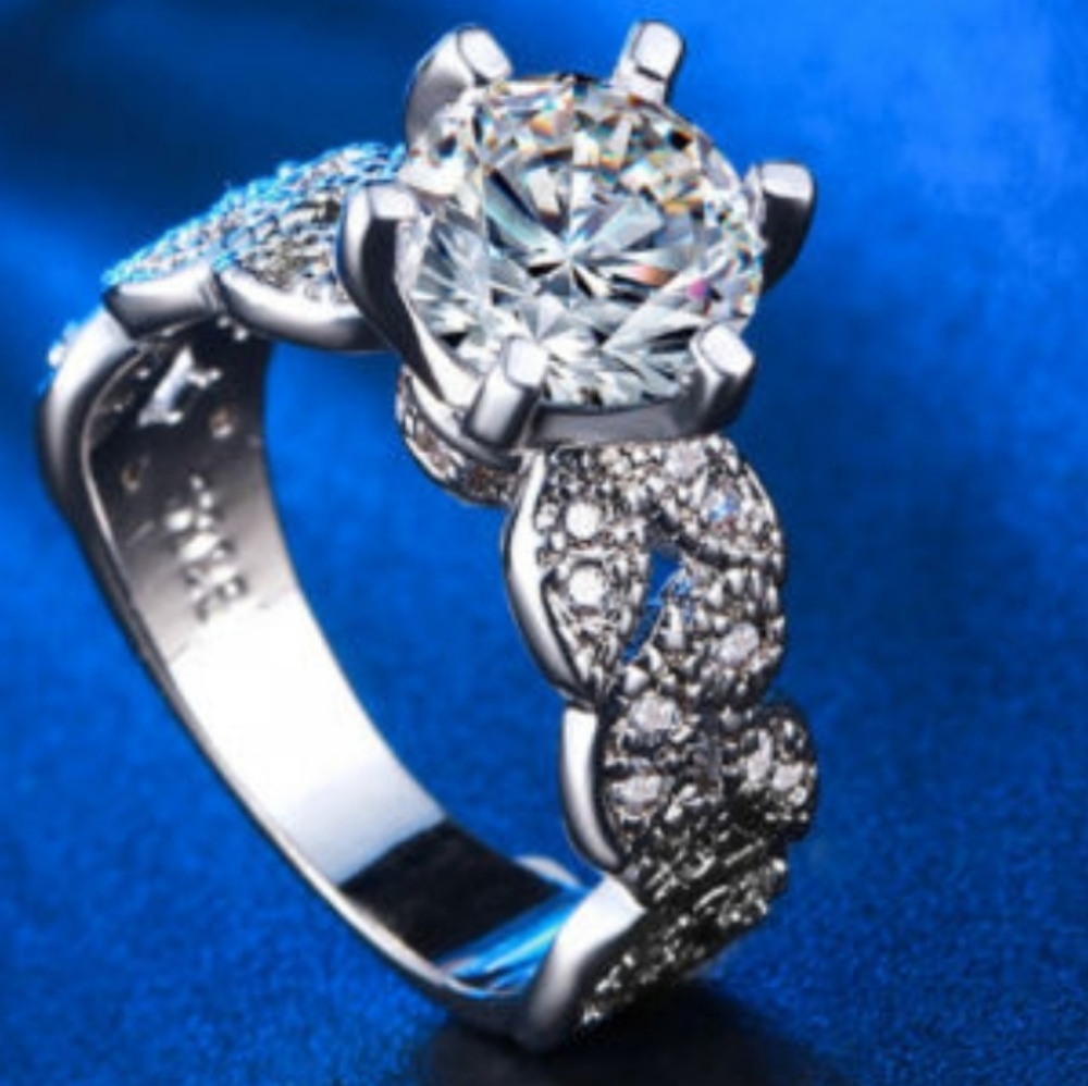 Fashion Round Cut Cubic Zirconia Wedding Band Enga